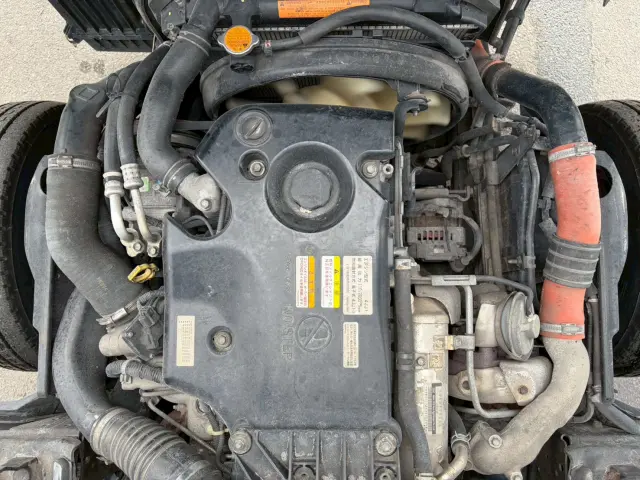 いすゞ エルフ BKG-NJR85AN(2WD)の写真31