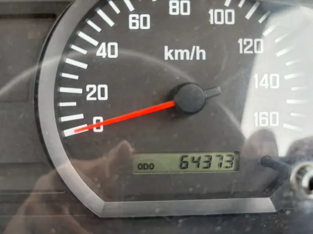 いすゞ エルフ BKG-NJR85AN(2WD)の写真38