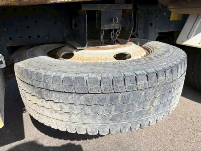 いすゞ エルフ KR-NKR81ED(2WD)の写真20