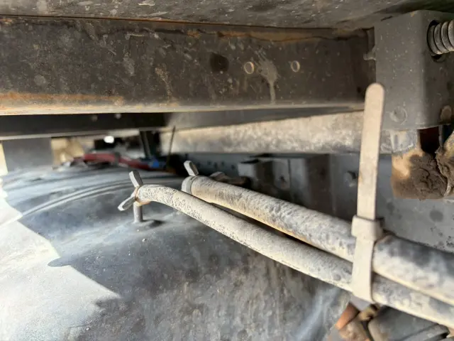 いすゞ エルフ KR-NKR81ED(2WD)の写真24