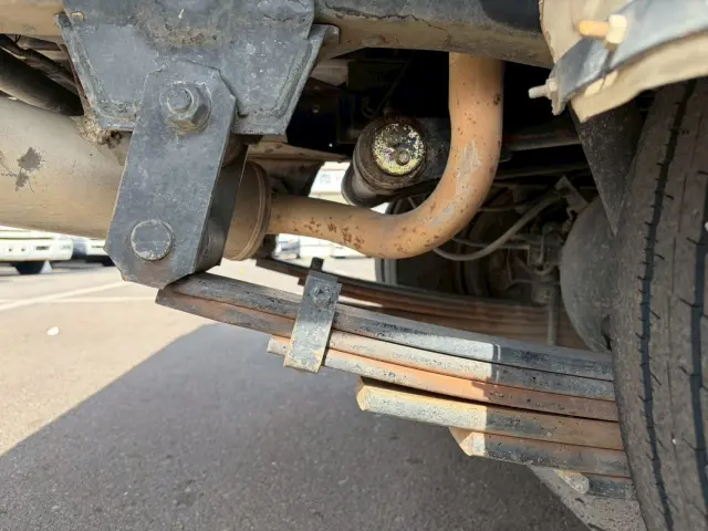 いすゞ エルフ KR-NKR81ED(2WD)の写真27