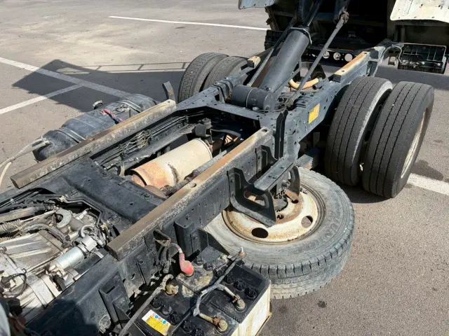 いすゞ エルフ KR-NKR81ED(2WD)の写真28