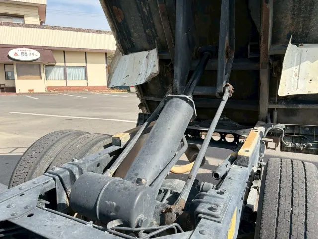 いすゞ エルフ KR-NKR81ED(2WD)の写真29