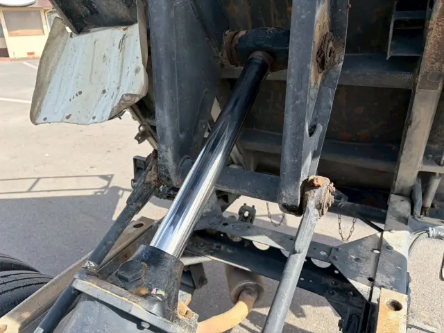 いすゞ エルフ KR-NKR81ED(2WD)の写真30