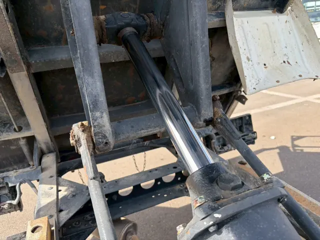 いすゞ エルフ KR-NKR81ED(2WD)の写真34