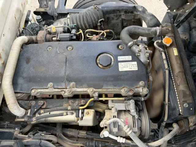 いすゞ エルフ KR-NKR81ED(2WD)の写真37