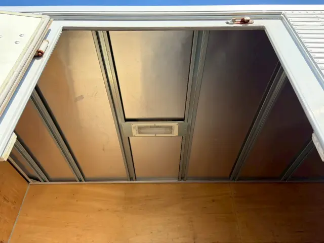 いすゞ エルフ 2RG-NPR88N(2WD)の写真8