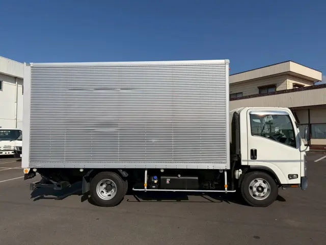 いすゞ エルフ 2RG-NPR88N(2WD)の写真10