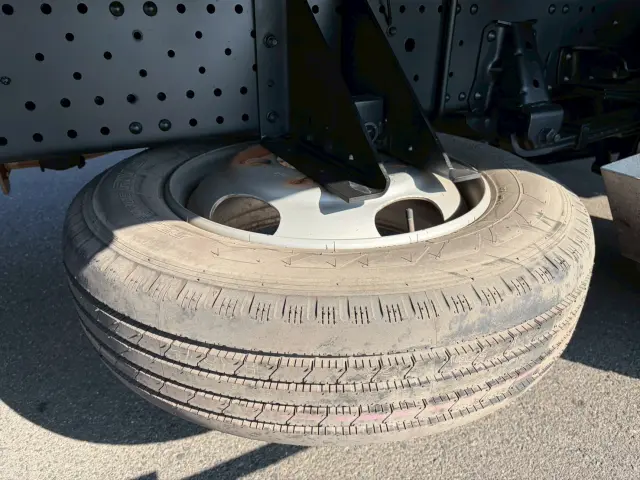 いすゞ エルフ 2RG-NPR88N(2WD)の写真21