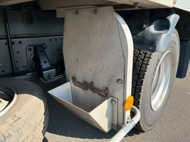 いすゞ エルフ 2RG-NPR88N(2WD)の写真22