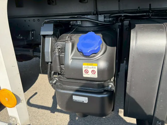 いすゞ エルフ 2RG-NPR88N(2WD)の写真30