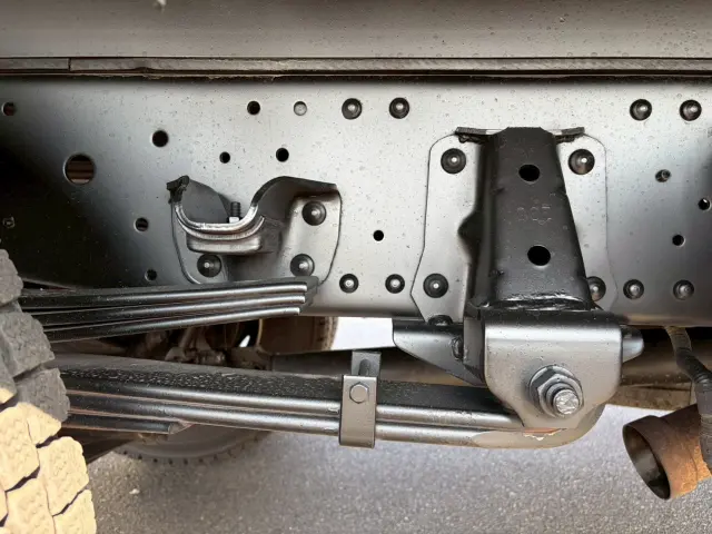 いすゞ エルフ 2RG-NPR88N(2WD)の写真31