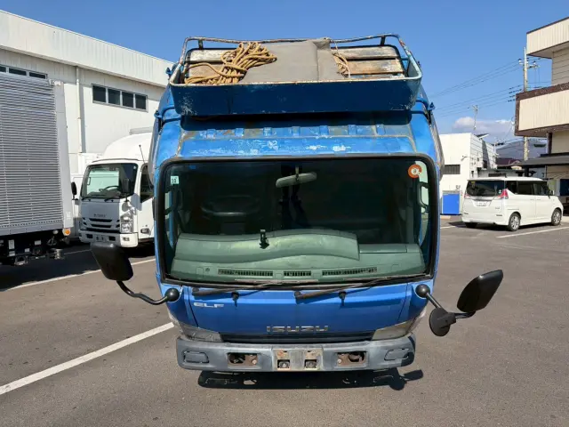 いすゞ エルフ BKG-NKR85AD(2WD)の写真5