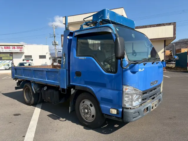 いすゞ エルフ BKG-NKR85AD(2WD)の写真6