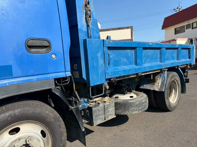 いすゞ エルフ BKG-NKR85AD(2WD)の写真16