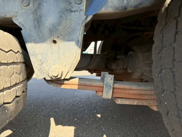 いすゞ エルフ BKG-NKR85AD(2WD)の写真20