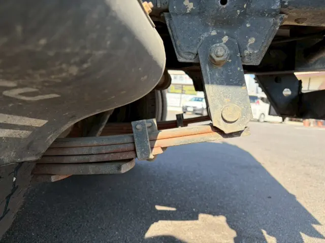 いすゞ エルフ BKG-NKR85AD(2WD)の写真21