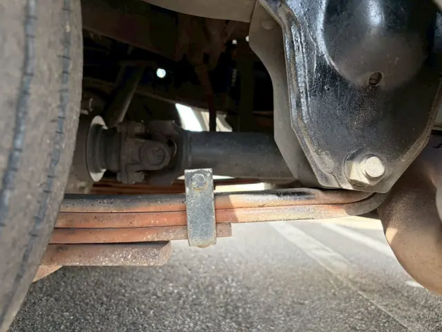 いすゞ エルフ BKG-NKR85AD(2WD)の写真24