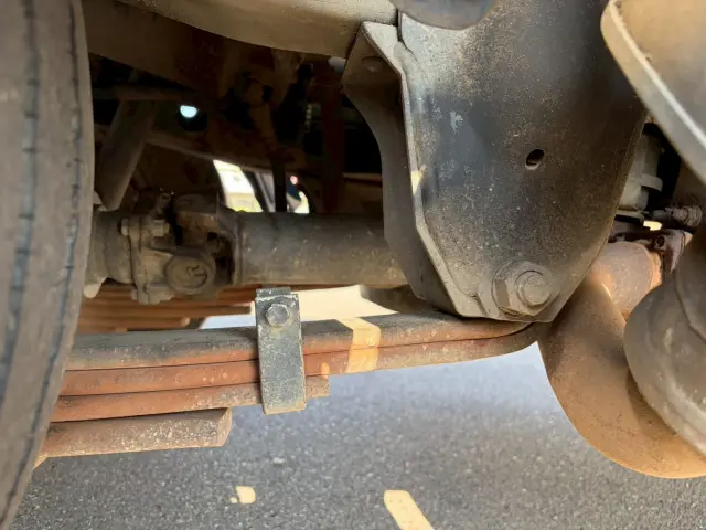 いすゞ エルフ BKG-NKR85AD(2WD)の写真25