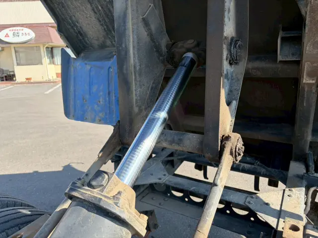 いすゞ エルフ BKG-NKR85AD(2WD)の写真29