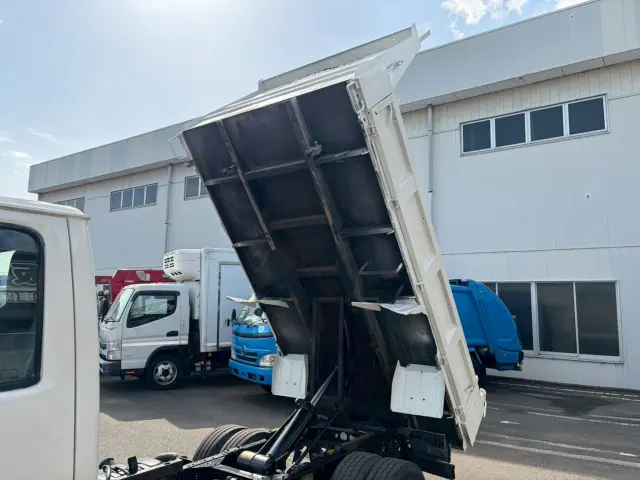 いすゞ エルフ BKG-NKR85AD(2WD)の写真29