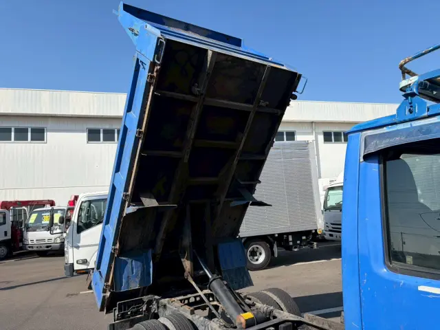 いすゞ エルフ BKG-NKR85AD(2WD)の写真34