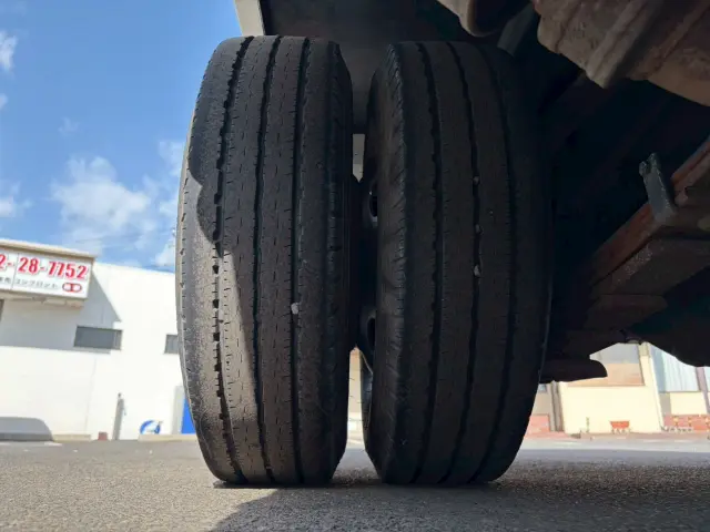 いすゞ エルフ BKG-NKR85AD(2WD)の写真41