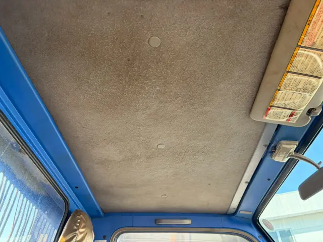 いすゞ エルフ BKG-NKR85AD(2WD)の写真42