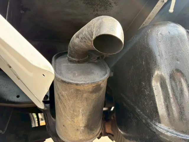 いすゞ エルフ BKG-NKR85AD(2WD)の写真44