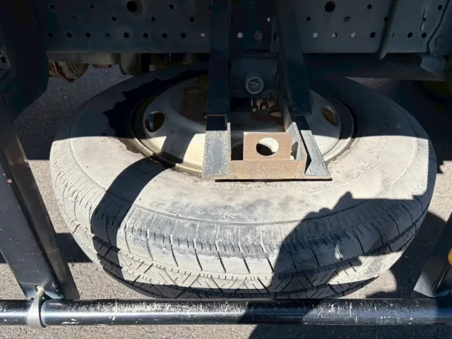 いすゞ エルフ BKG-NMR85AN(2WD)の写真29