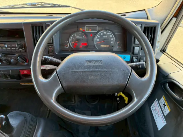 いすゞ エルフ BKG-NMR85AN(2WD)の写真44