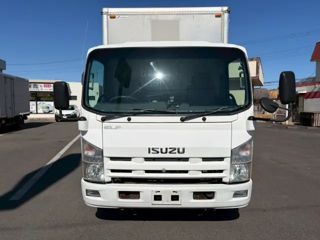 いすゞ エルフ BKG-NPR85AN(2WD)の写真3