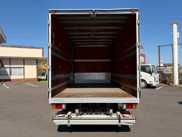 いすゞ エルフ BKG-NPR85AN(2WD)の写真13