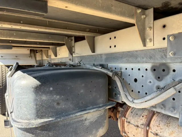 いすゞ エルフ BKG-NPR85AN(2WD)の写真25