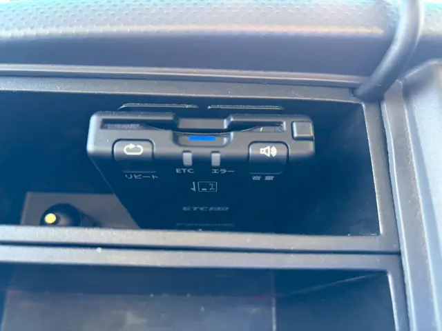 いすゞ エルフ BKG-NPR85AN(2WD)の写真47