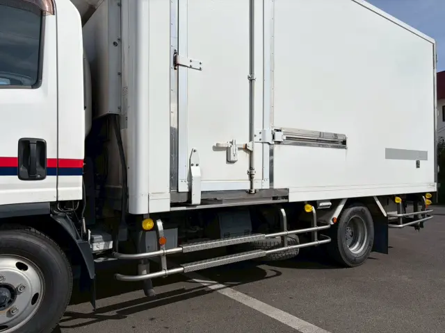 いすゞ エルフ TPG-NPR85AN(2WD)の写真17