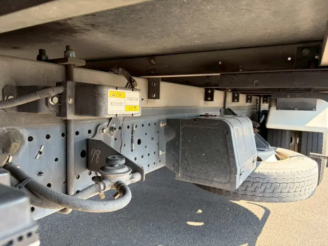 いすゞ エルフ TKG-NPR85AN(2WD)の写真17