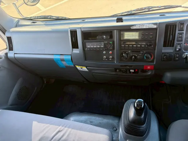 いすゞ エルフ TKG-NPR85AN(2WD)の写真44