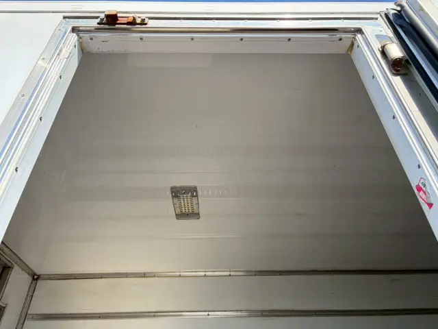 三菱 キャンター TKG-FEB90(2WD)の写真8