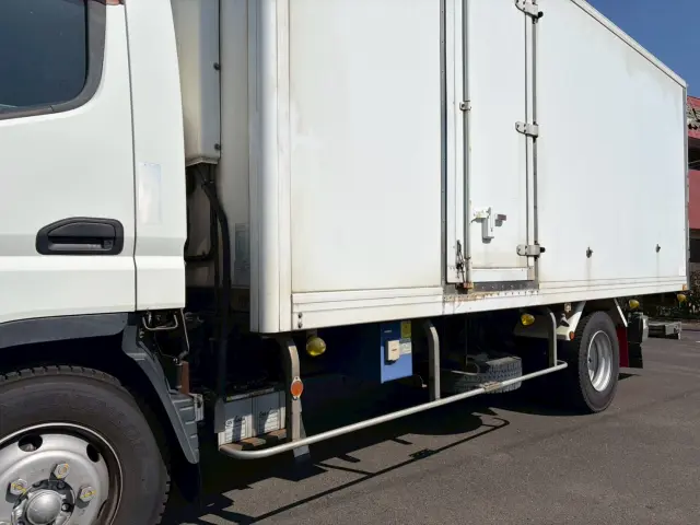 三菱 キャンター TKG-FEB90(2WD)の写真16