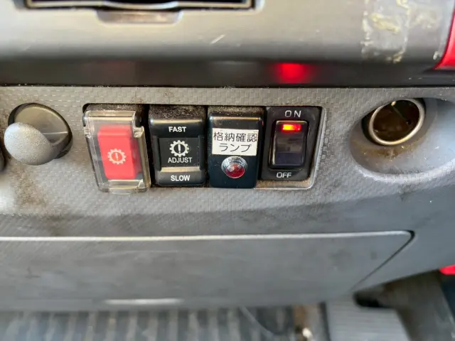 いすゞ エルフ TKG-NPR85AN(2WD)の写真44