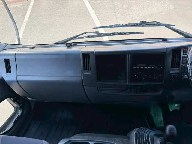 いすゞ フォワード TKG-FRR90S2(2WD)の写真8