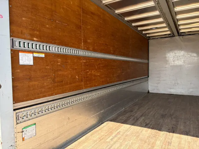 いすゞ フォワード TKG-FRR90S2(2WD)の写真14