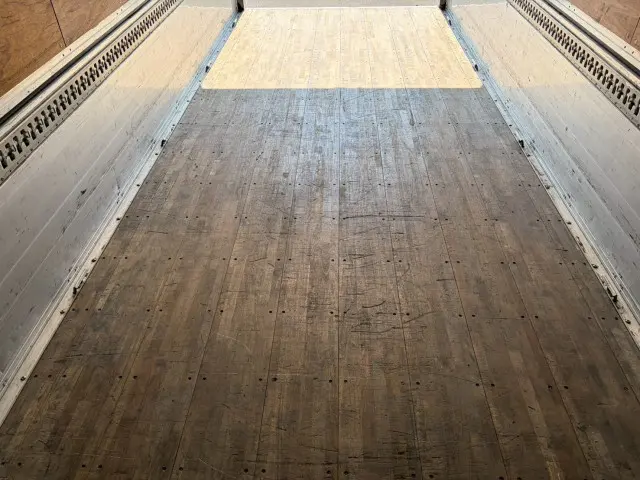 いすゞ フォワード TKG-FRR90S2(2WD)の写真14