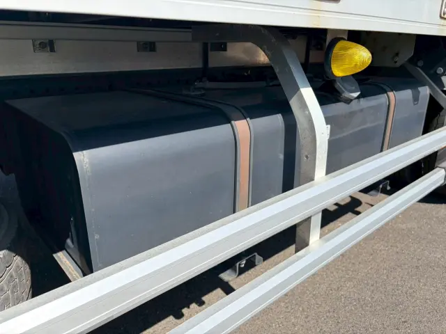 いすゞ フォワード TKG-FRR90S2(2WD)の写真21