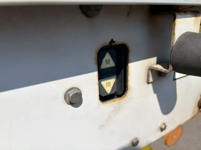 いすゞ フォワード TKG-FRR90S2(2WD)の写真24