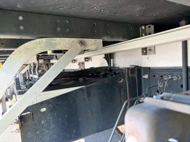 いすゞ フォワード TKG-FRR90S2(2WD)の写真28