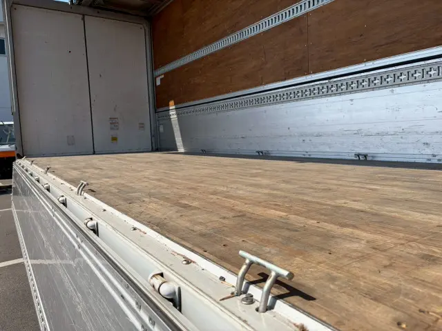 いすゞ フォワード TKG-FRR90S2(2WD)の写真35