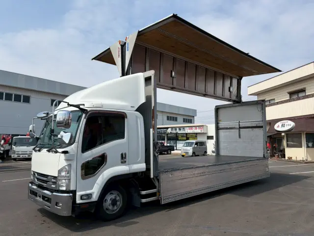 いすゞ フォワード TKG-FRR90T2(2WD)の写真1