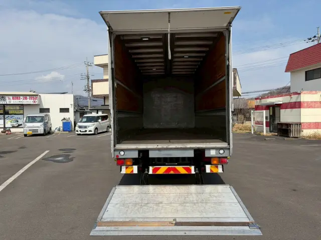 いすゞ フォワード TKG-FRR90T2(2WD)の写真11